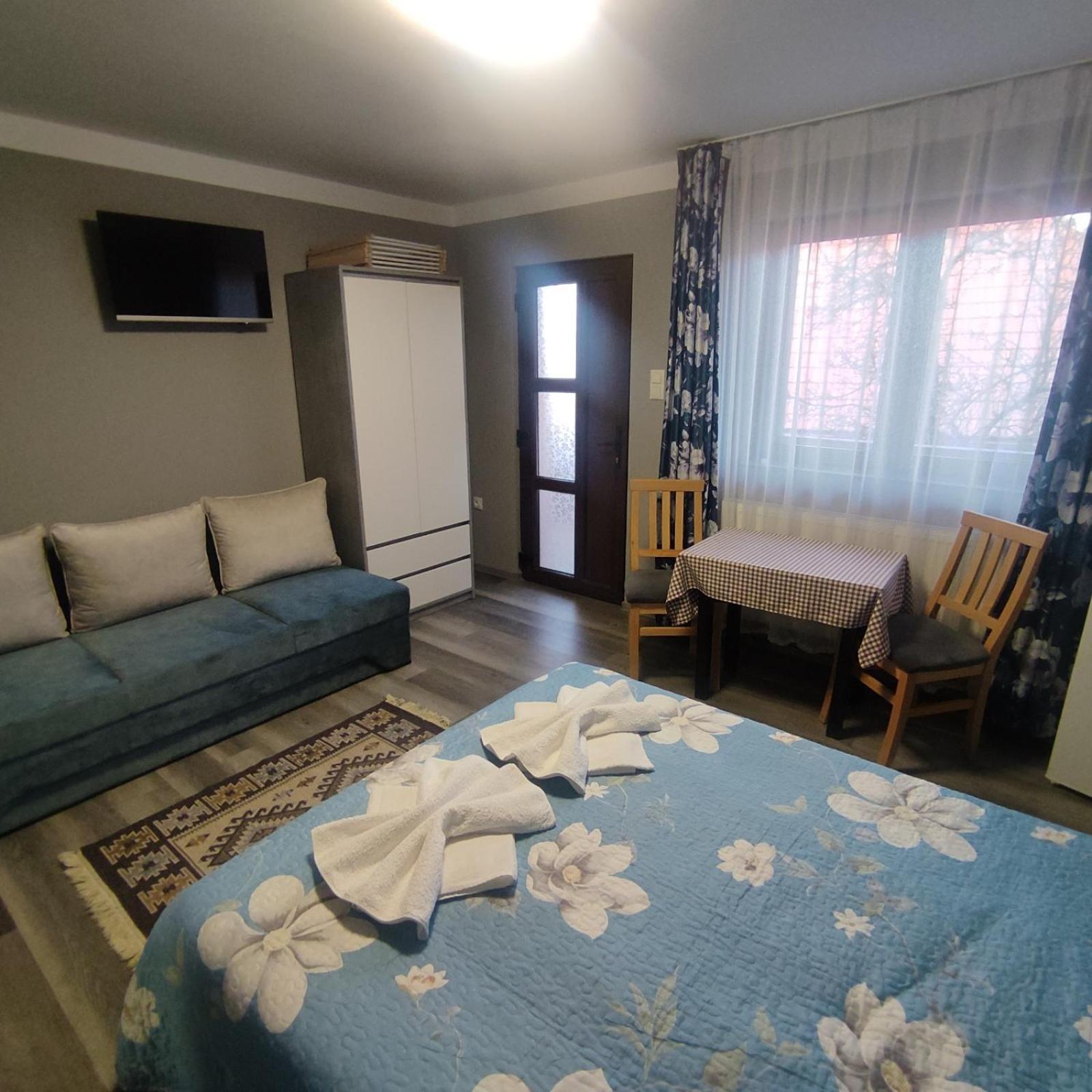 Kovacs Guesthouse Praid Exterior photo