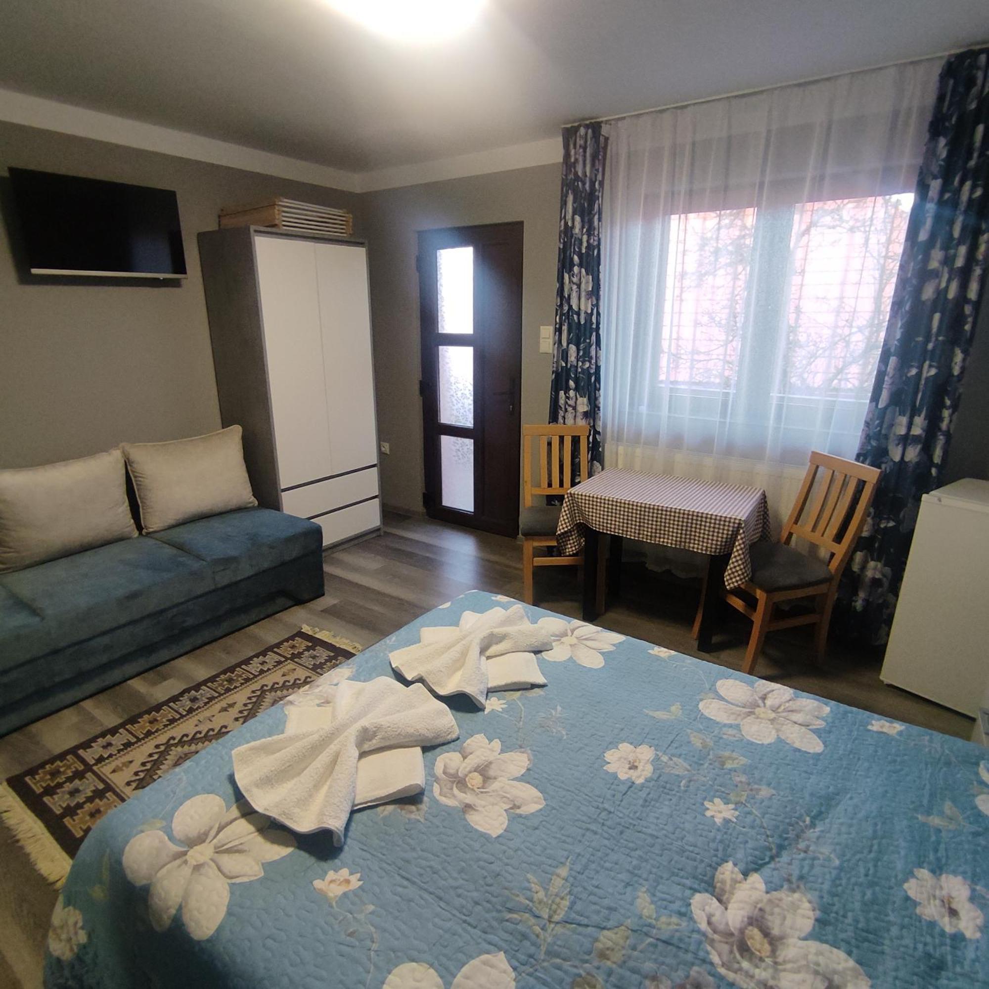 Kovacs Guesthouse Praid Exterior photo