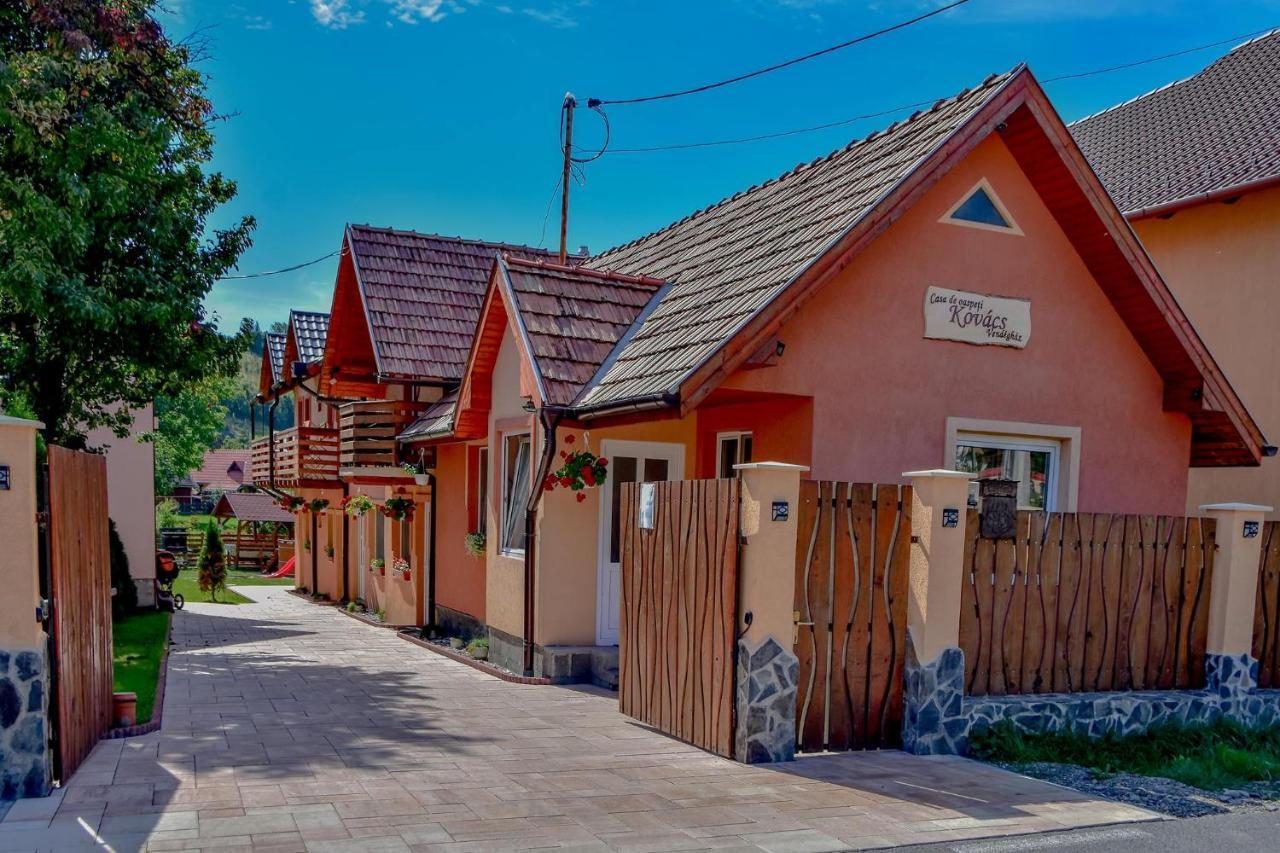 Kovacs Guesthouse Praid Exterior photo
