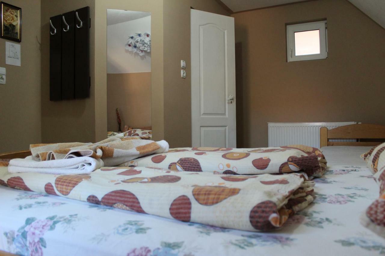 Kovacs Guesthouse Praid Exterior photo