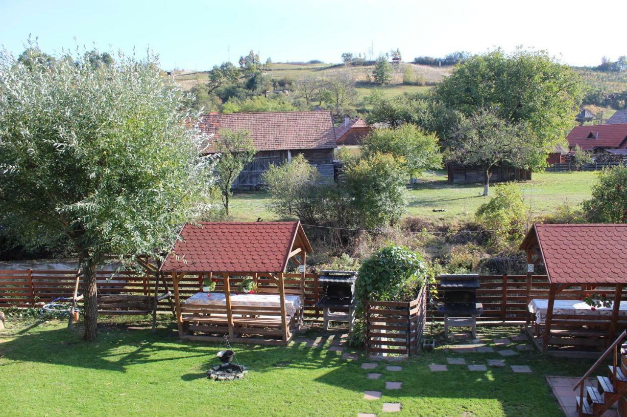 Kovacs Guesthouse Praid Exterior photo