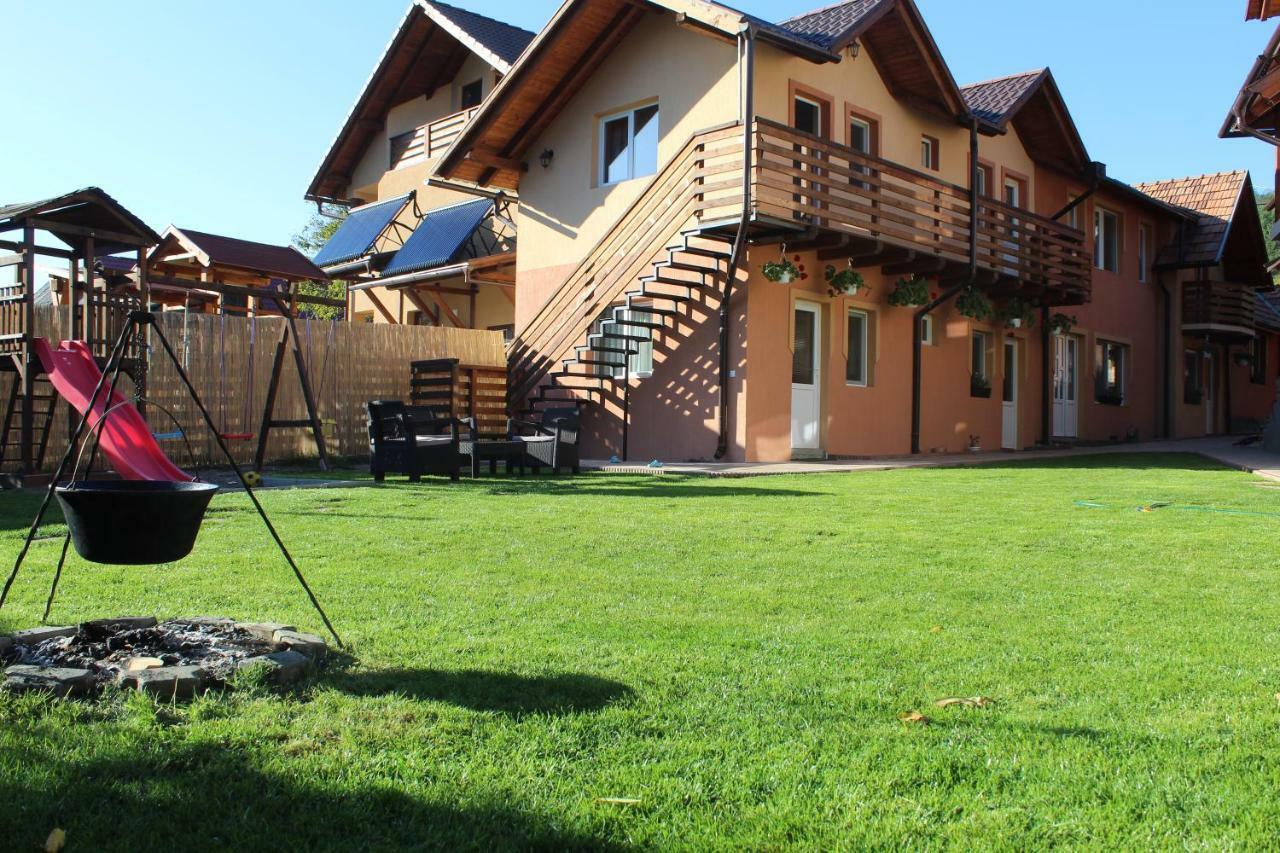 Kovacs Guesthouse Praid Exterior photo